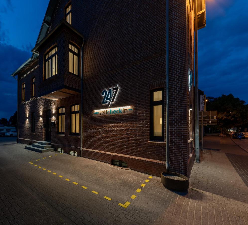 Hotel 24/7 Selfcheckin Leer Exterior foto