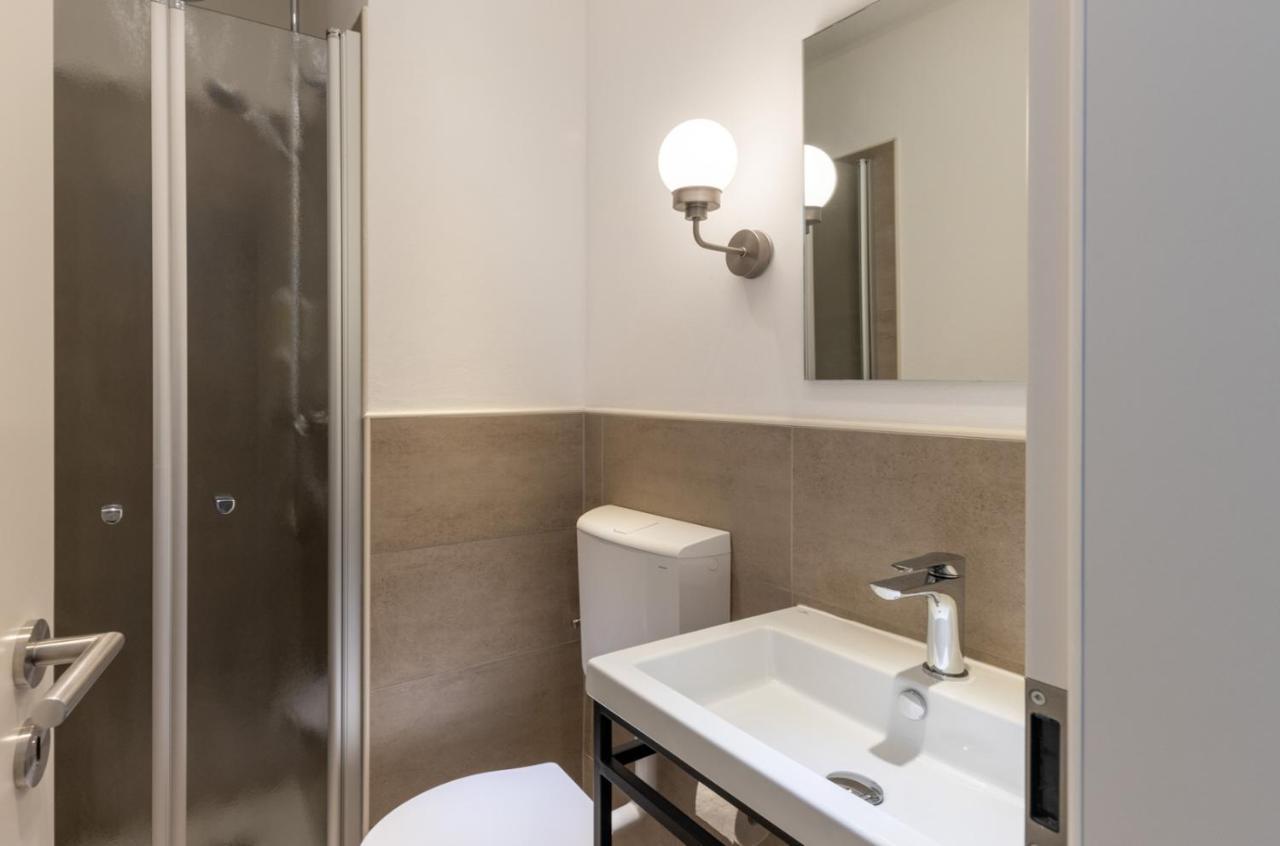 Hotel 24/7 Selfcheckin Leer Exterior foto